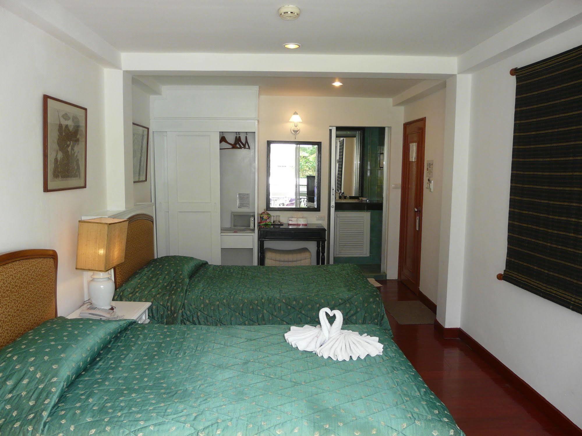 Orchid Hotel And Spa Kalim Bay Patong Exterior foto